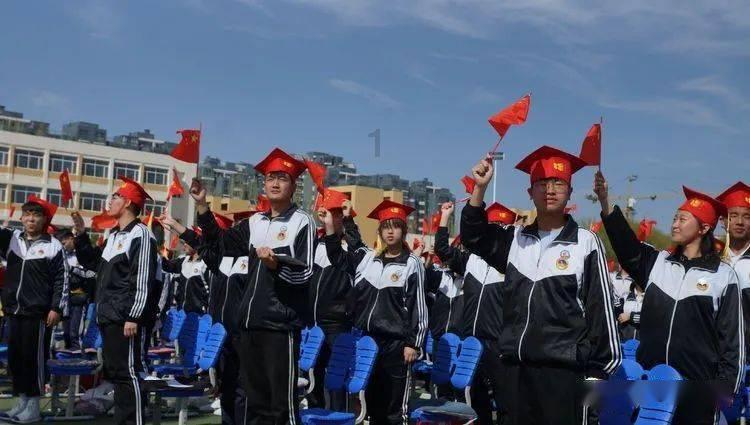 可以领24个月失业金，现在领了6个月。找到新工作。但是2年后又失业了。还可以领多久失业金？游戏画面